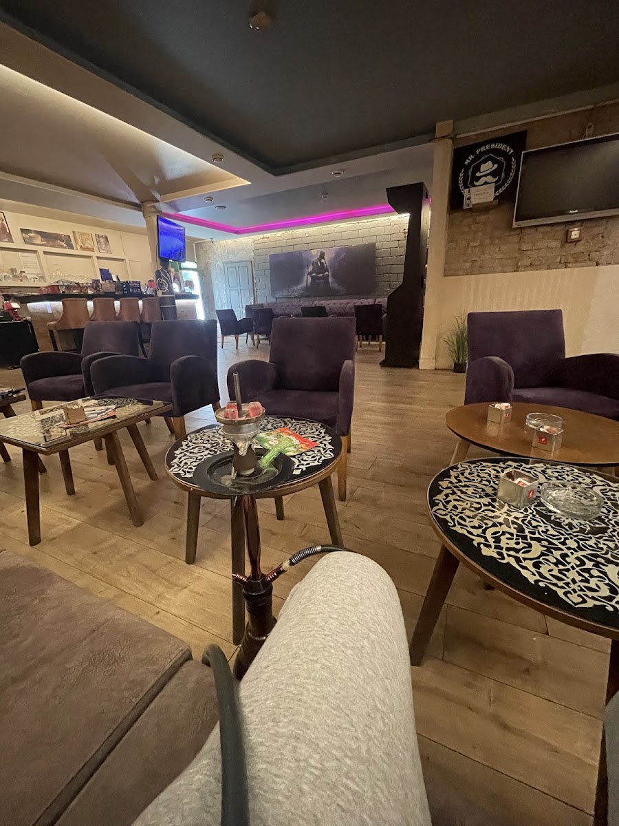 Mr.President Caffe - 9