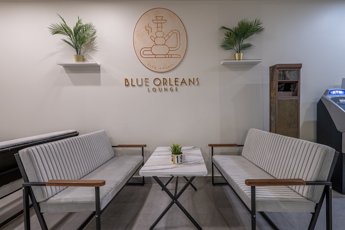 Blue Lounge Café - 6