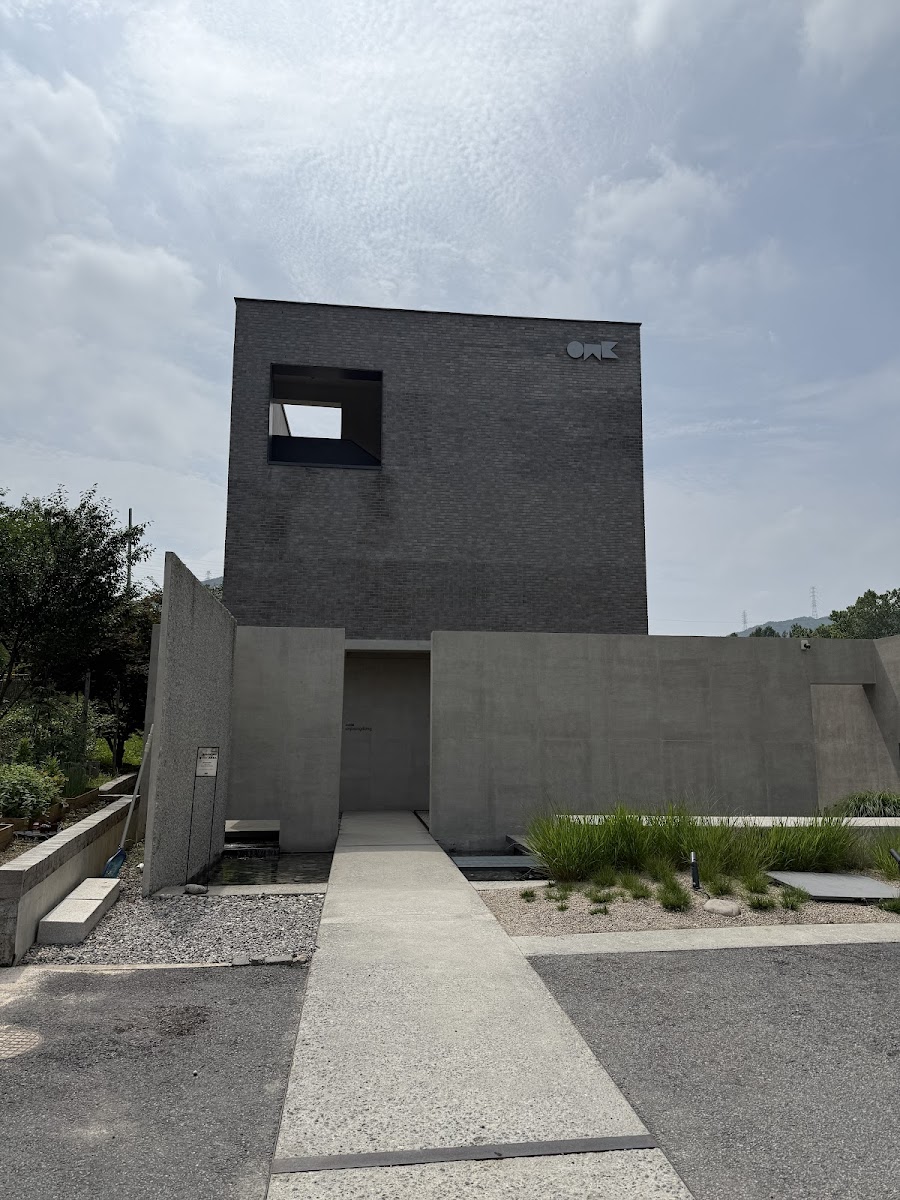 Cafe Unjoong-dong - 4