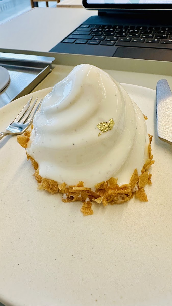 Cafe Unjoong-dong - 8