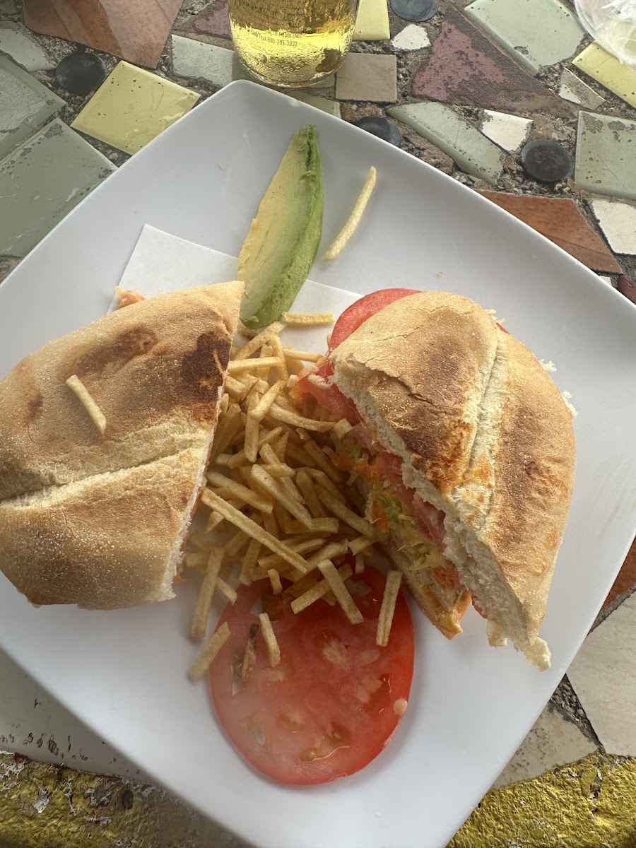 El Ciclon Cafeteria - 3