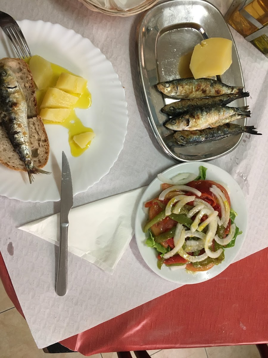 Café Snackbar O Pinheiro