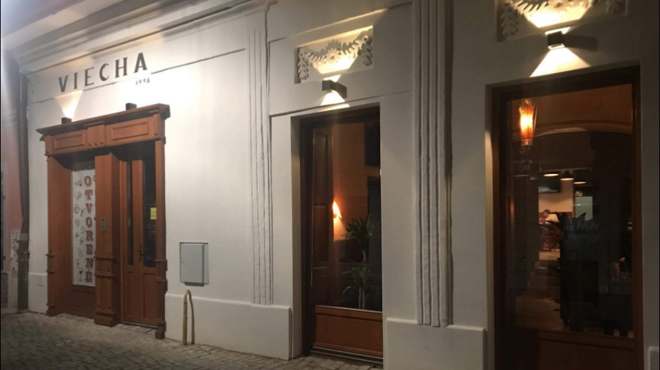 Viecha - caffe and wine bar