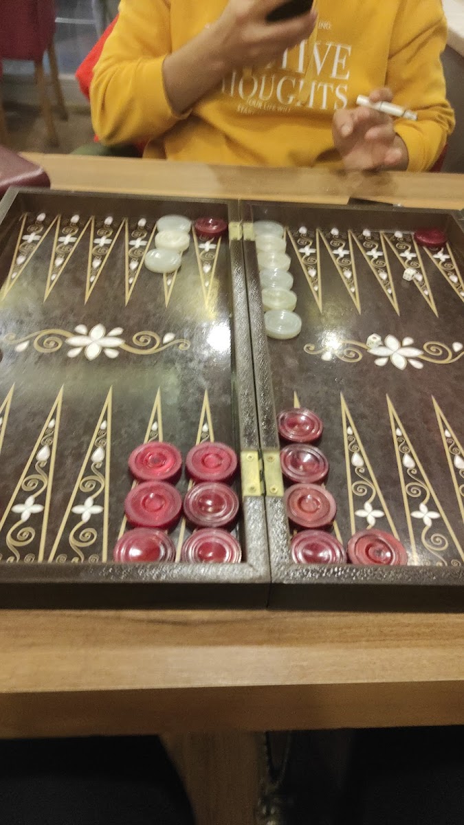 Mazi Cafe & Bistro - 3