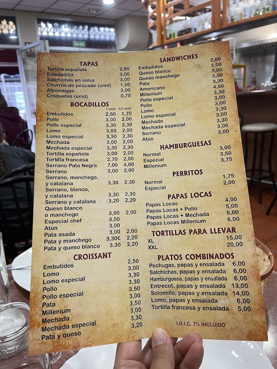 Cafetería Millenium - 3