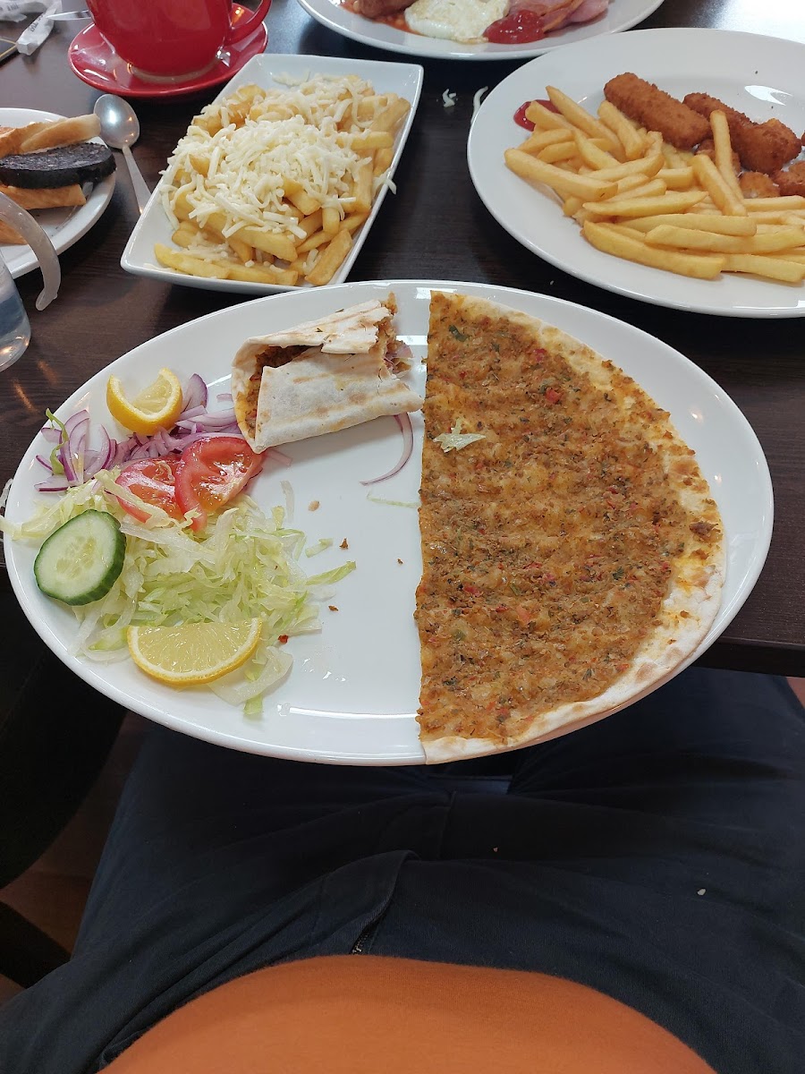 Hoochies Cafe - 10