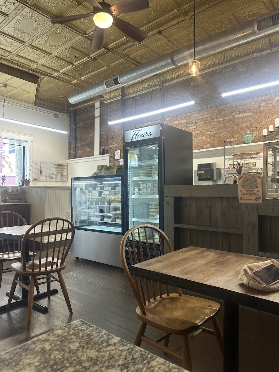 Flours Pasta & Bakeshop - 4