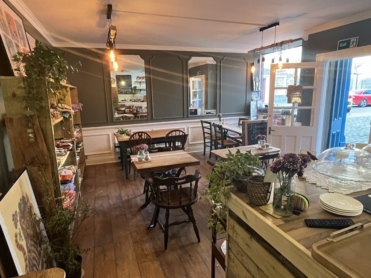 Johnnie Orange Cafe & Living Store - 6