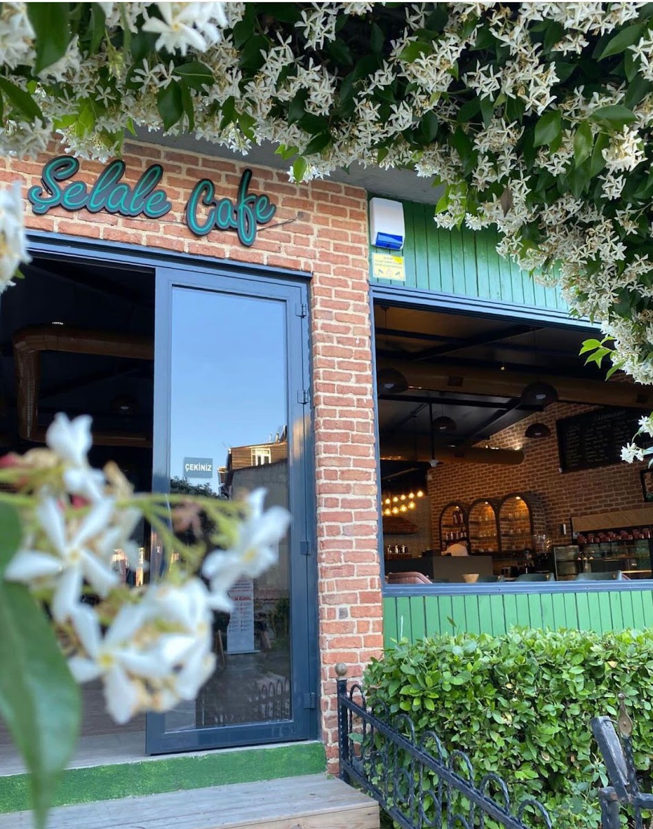 Balat Selale Cafe