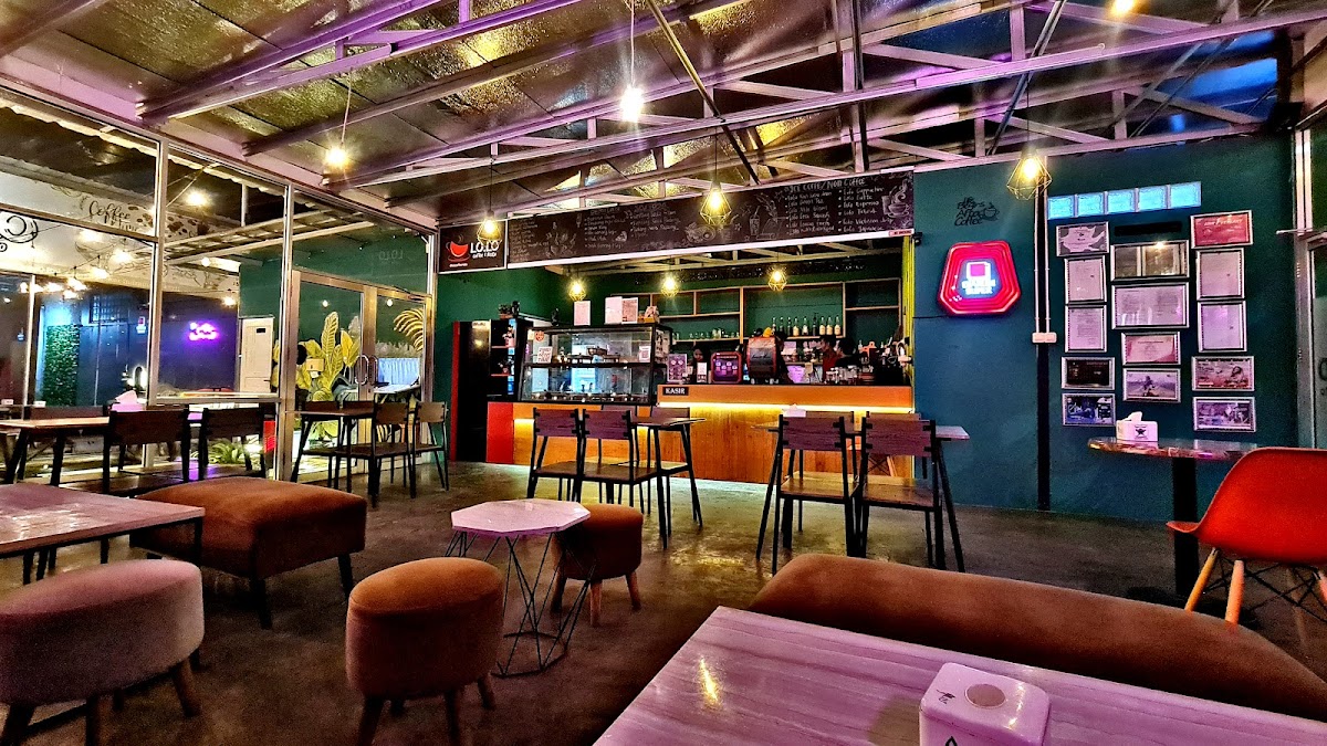 LO.LO Coffee & Resto Indramayu