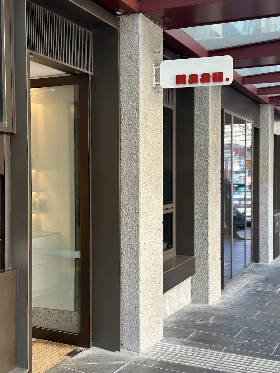 Naau Cafe