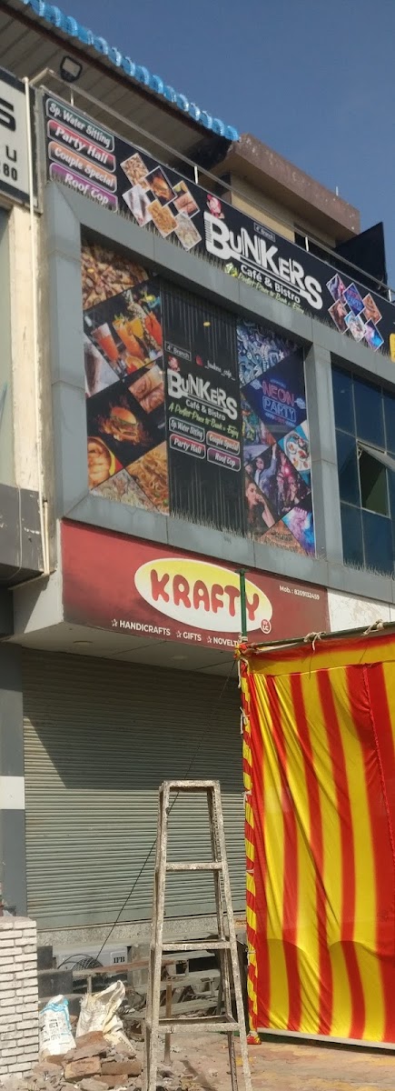 Bunker's Cafe & Bistro