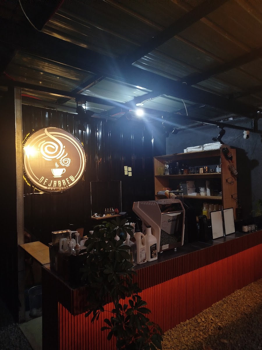 Al Fresco DejaBrew Cafe