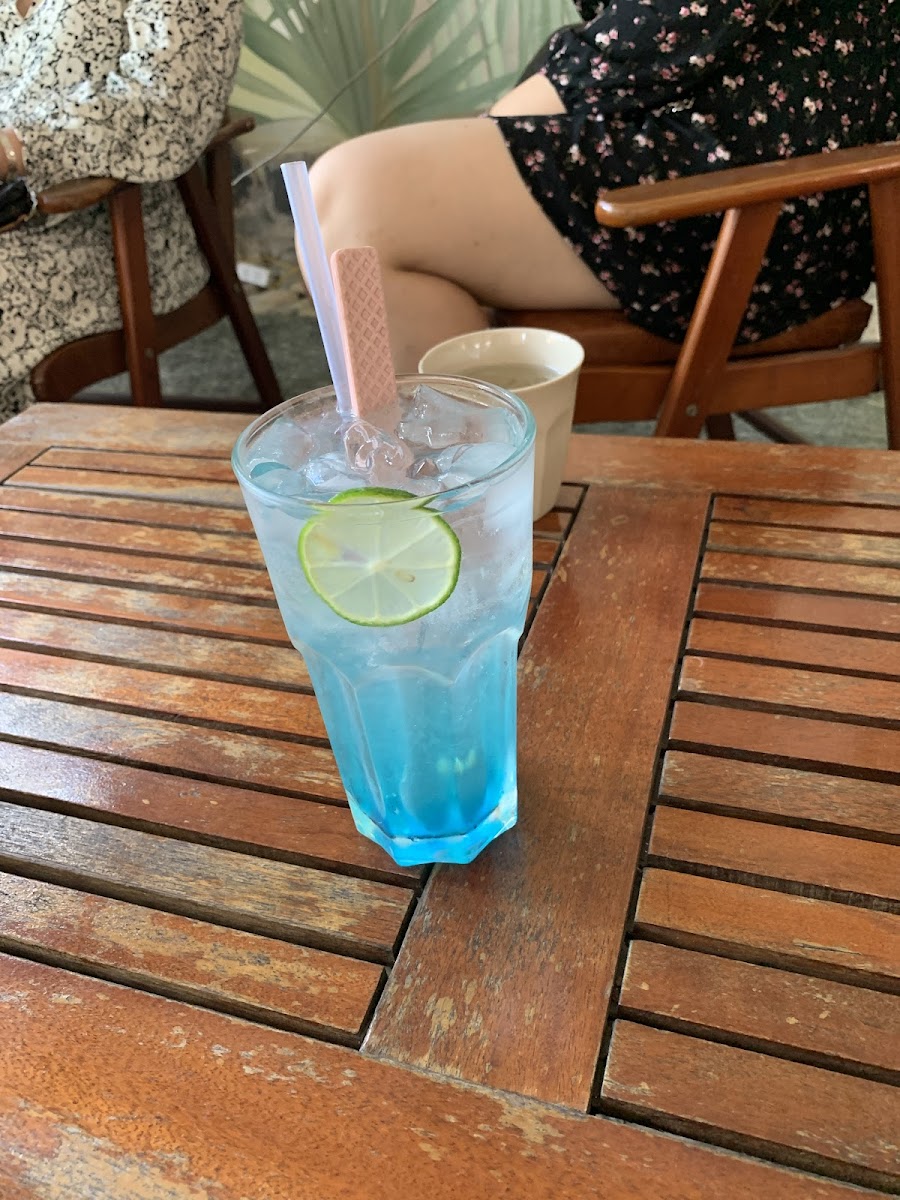 Coffee & Food Hoàng Nam - 10