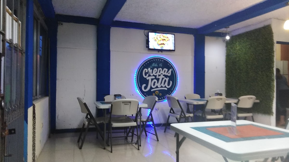 Café y Crepería Jota - 3