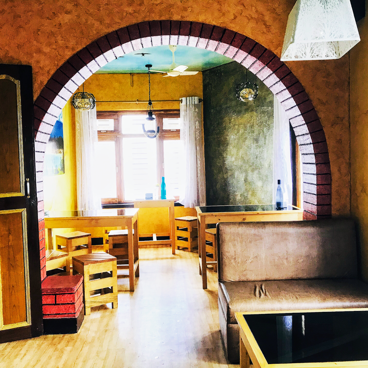 Bade’s Cafe & Restro. (बाडेस् क्याफे एण्ड रेष्ट्रो)