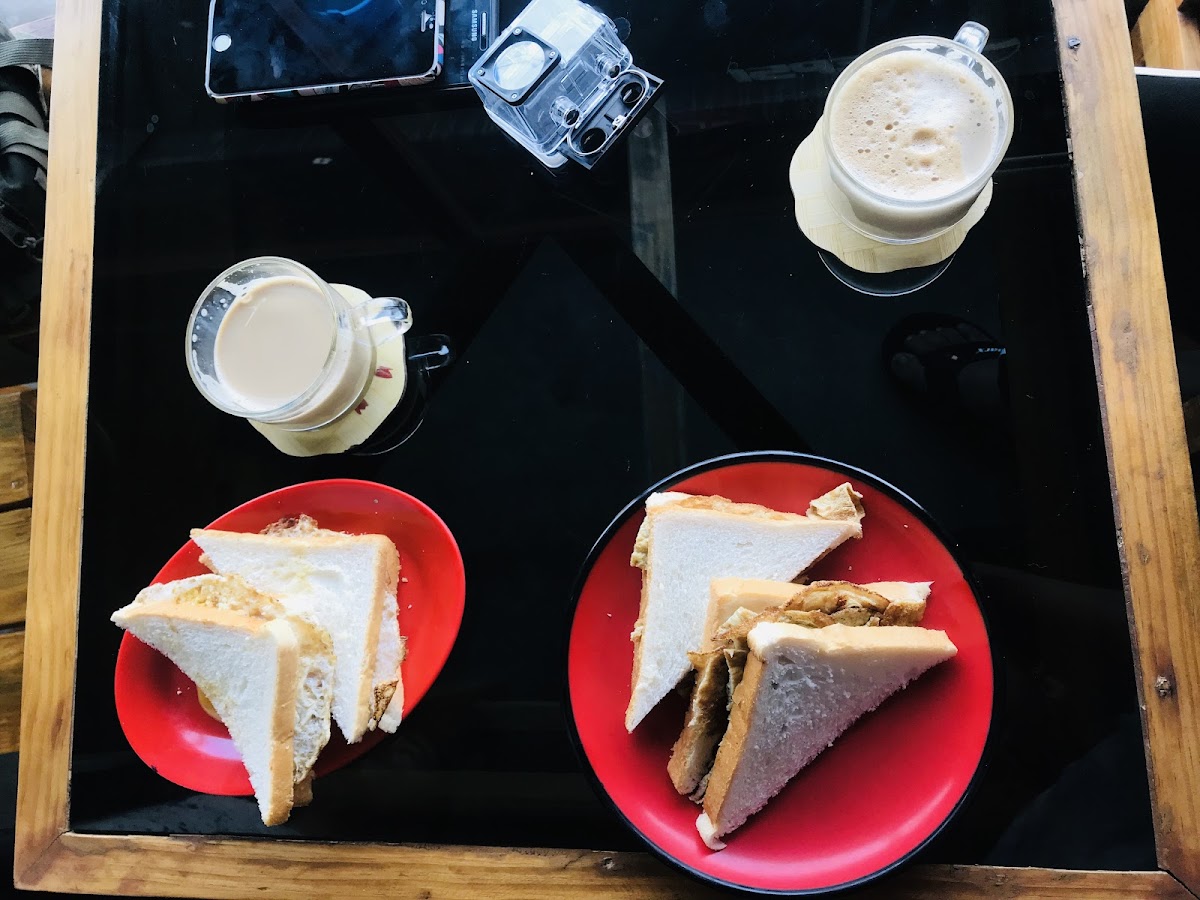 Bade’s Cafe & Restro. (बाडेस् क्याफे एण्ड रेष्ट्रो) - 6