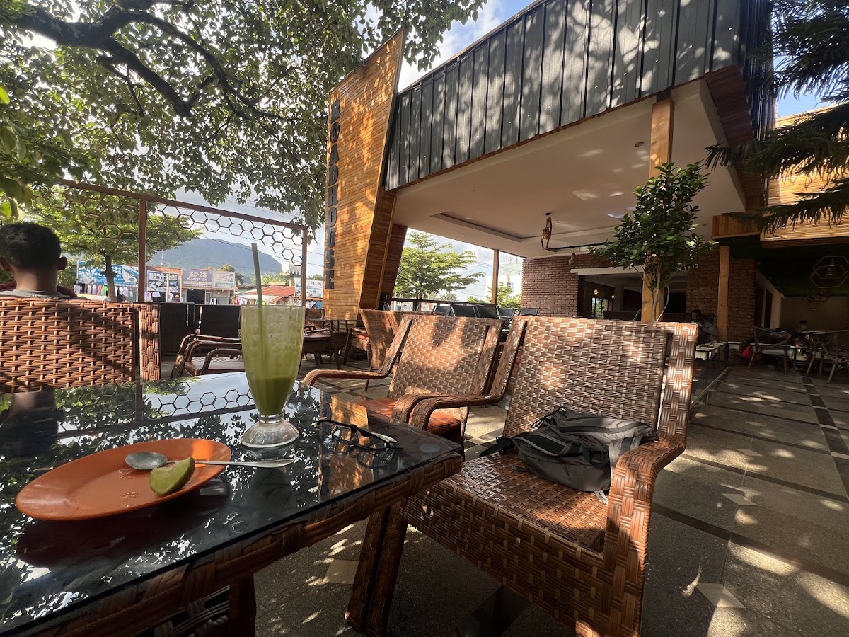 Road House Cafe & Coonspagna