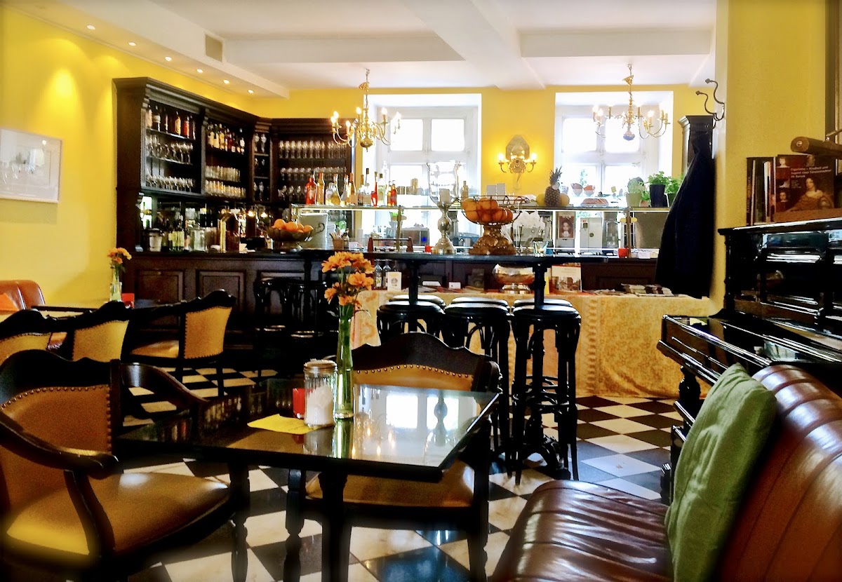 Sophie-Charlotte's Café-Bistro