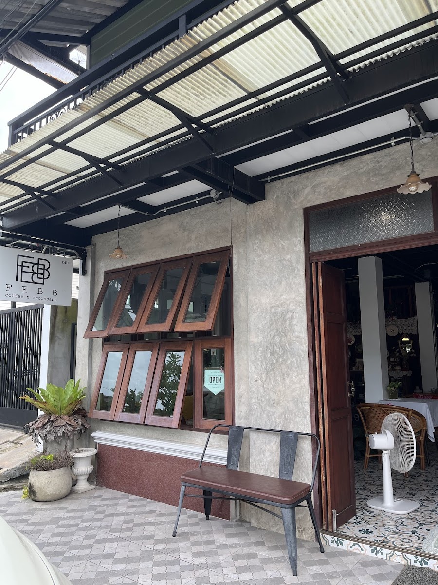 Febb Coffee x Croissant - 3