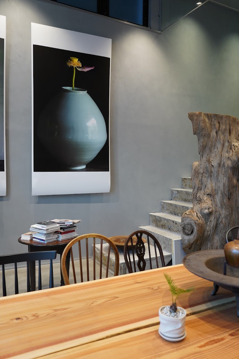 Telling Cafe & Gallery