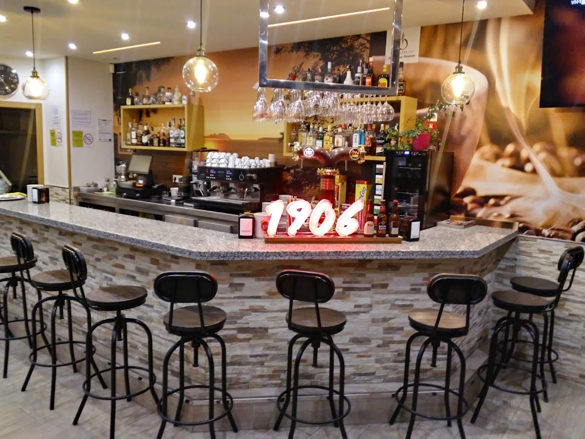 Cafetería Cervecería Joker's