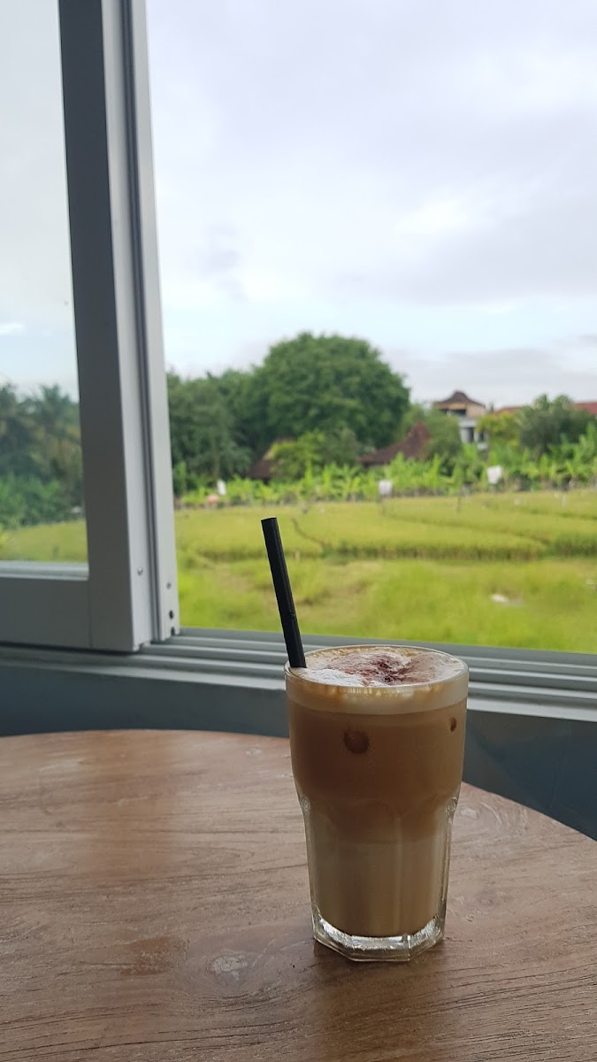 Sunkissed Cafe Canggu - 10