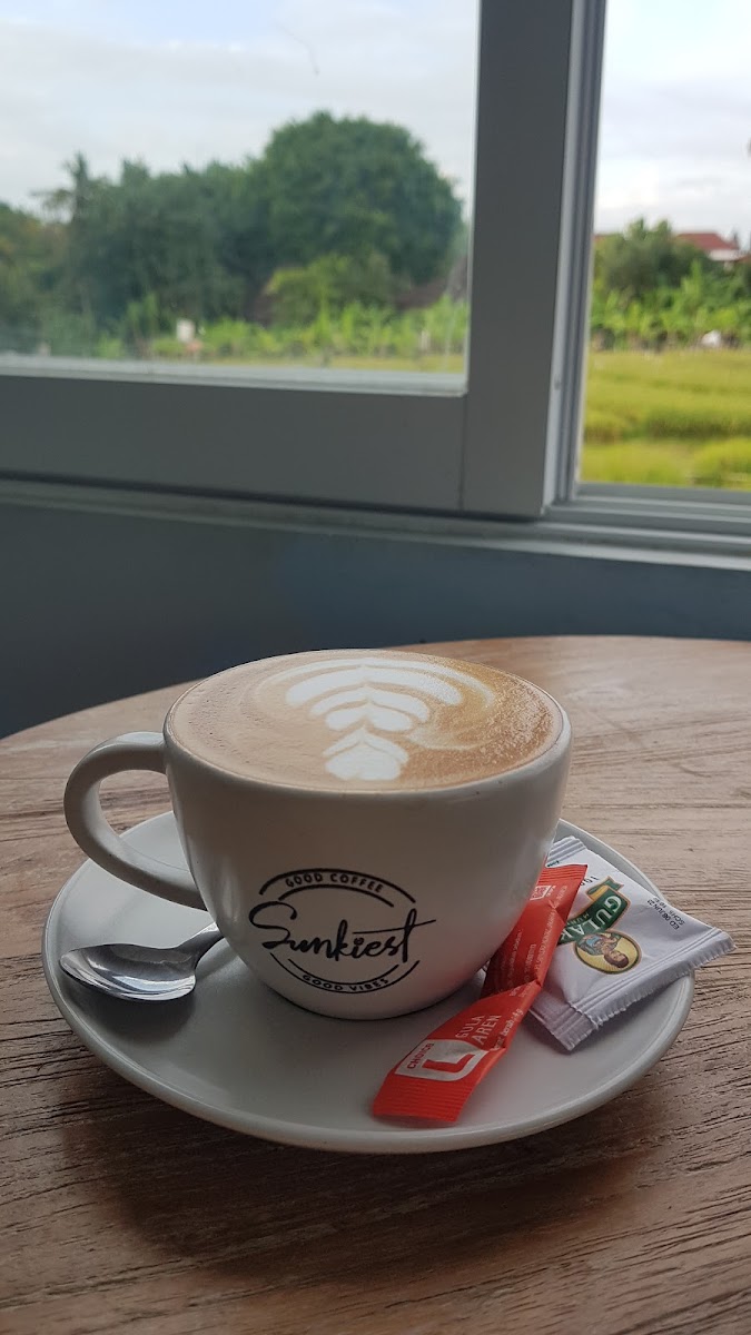 Sunkissed Cafe Canggu - 5