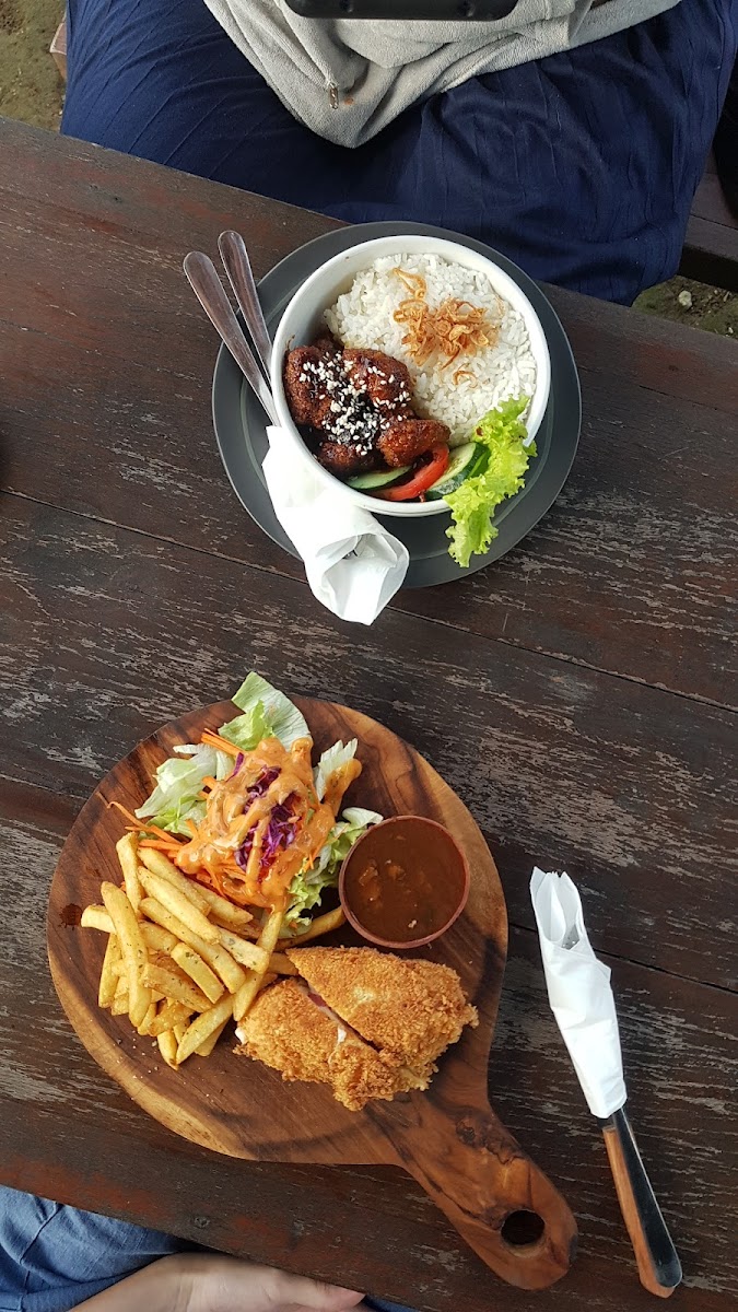 Sunkissed Cafe Canggu - 6