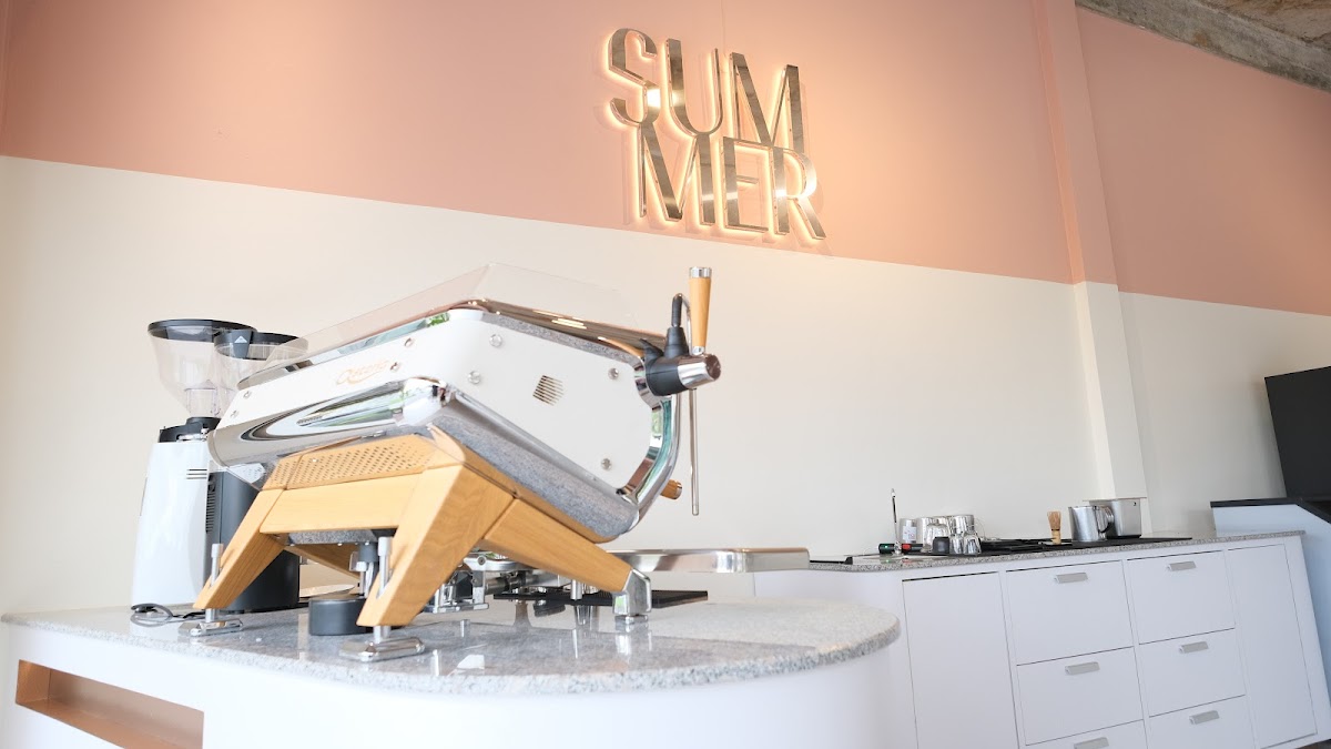 Summer coffee & bakery - 4