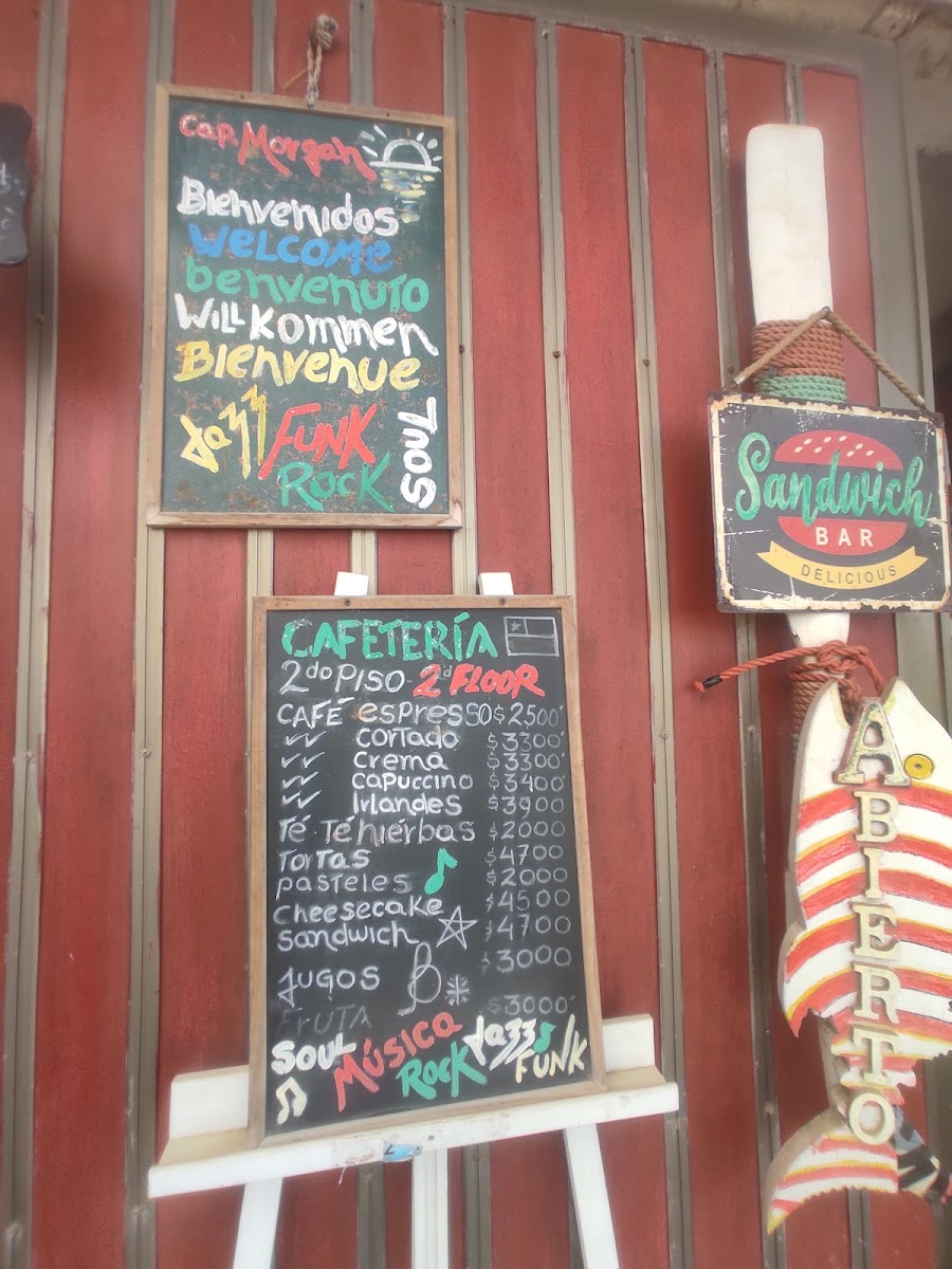 Cafetería Capitán Morgan - 1