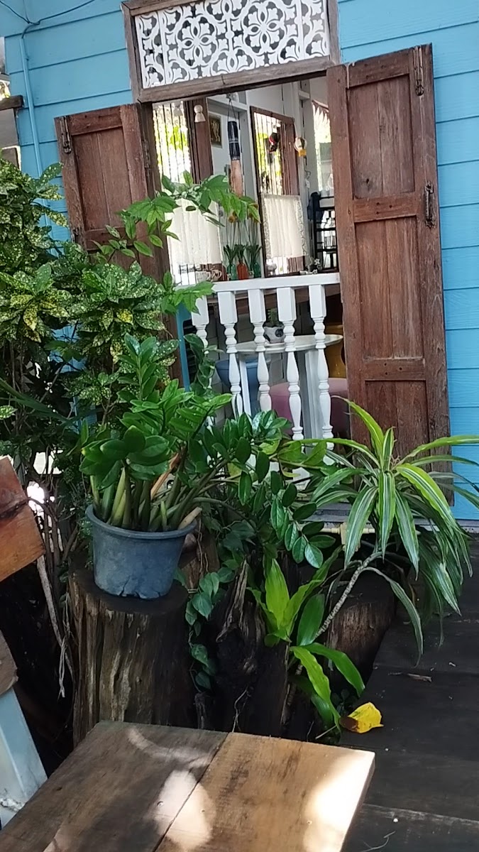 กาแฟหน้าวัด est.2018 - 2