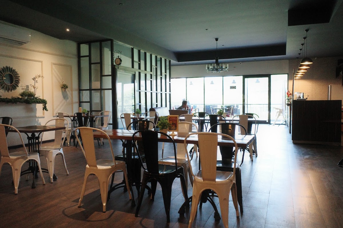 Upper Room Cafe & Resto - 4