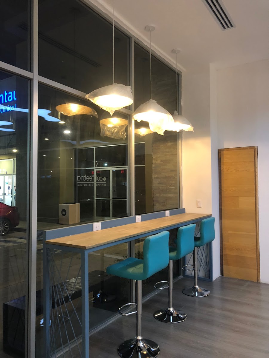 coffeetria, postrería & chocolatería (café,cafés,cafetería,cafeterías)