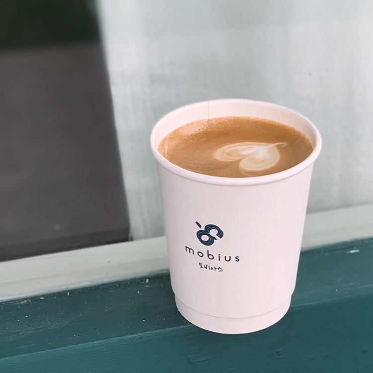 Mobius Cafe - 모비아스 카페 - 10