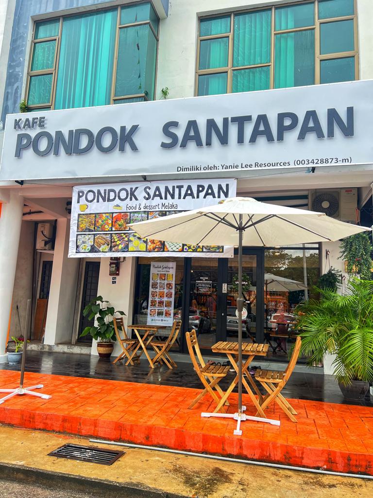 Kafe pondok santapan melaka by yanie lee