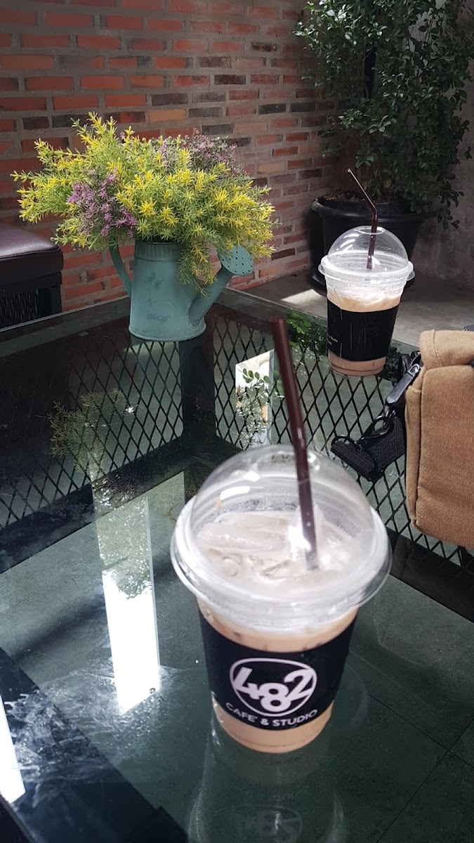 482 Café & Studio - 5