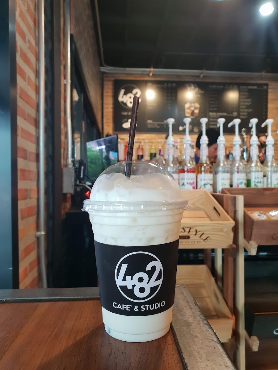 482 Café & Studio - 8