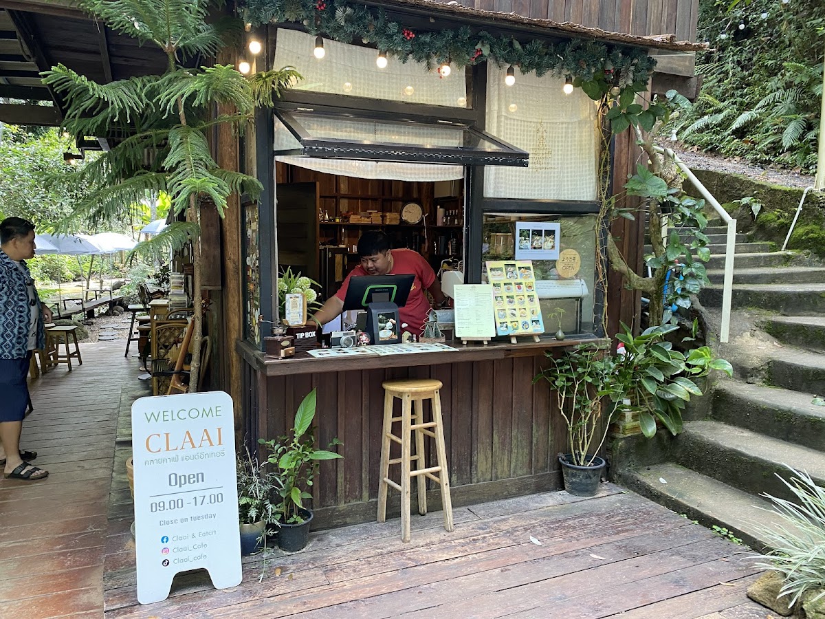 Claai Cafe' & Eatery - 3