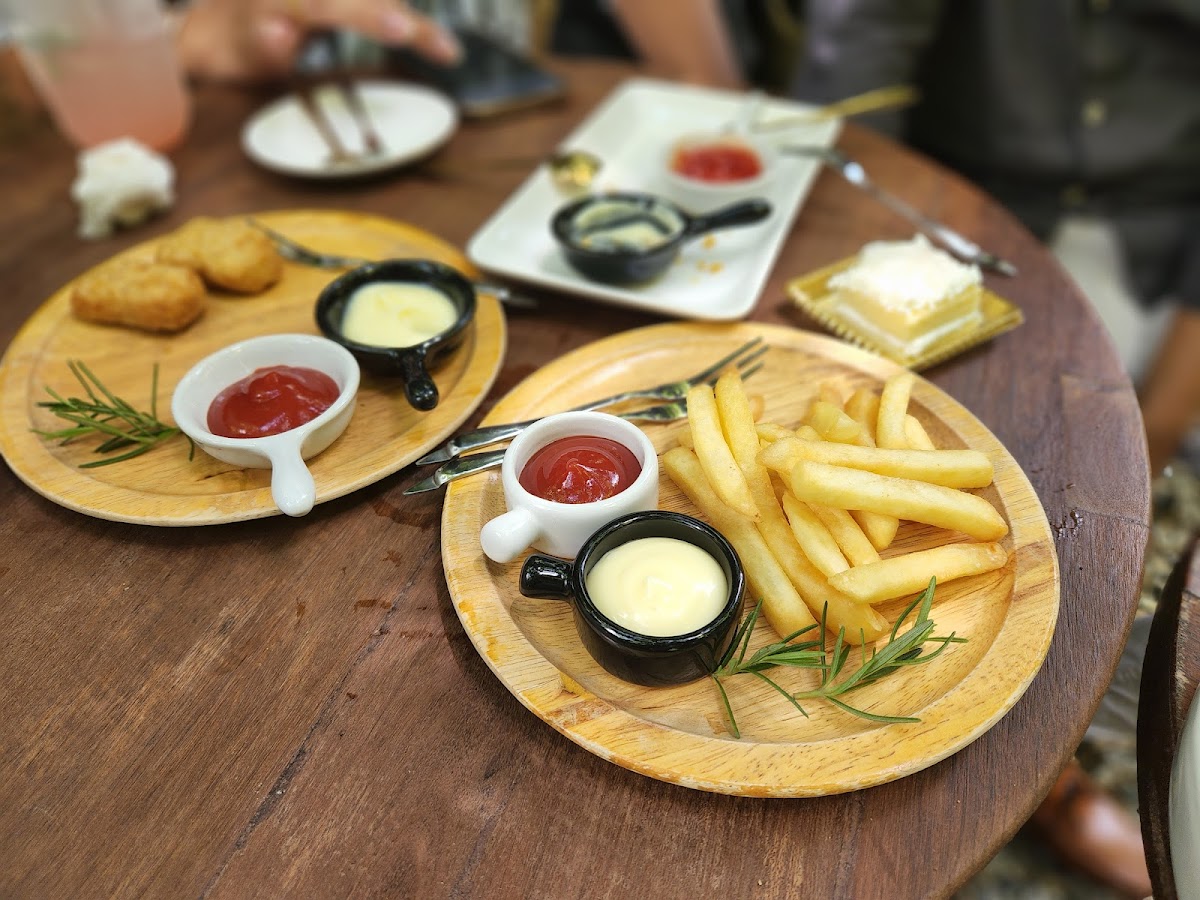 Claai Cafe' & Eatery - 7