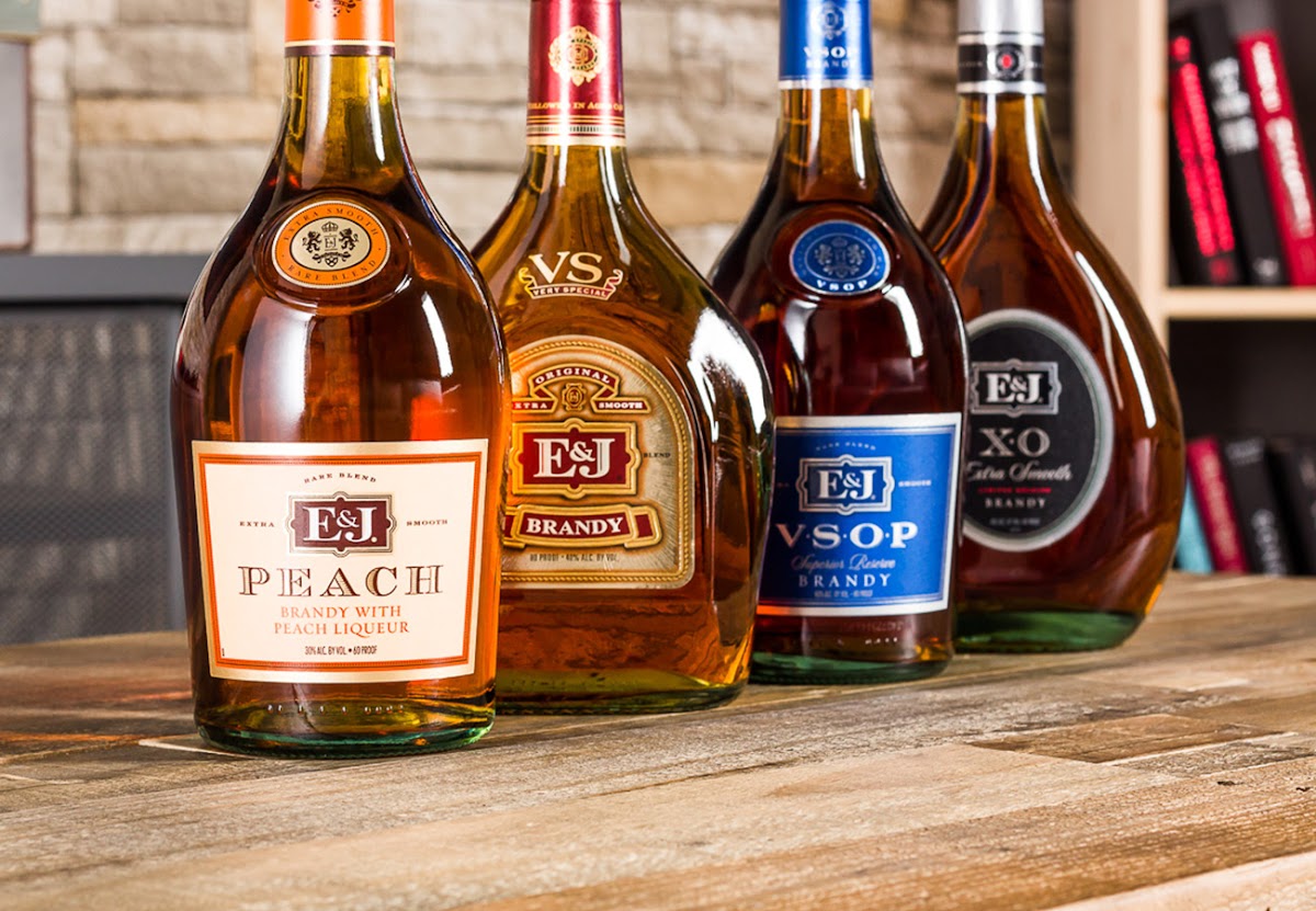 Bahari Cafe & Karaoke - 2