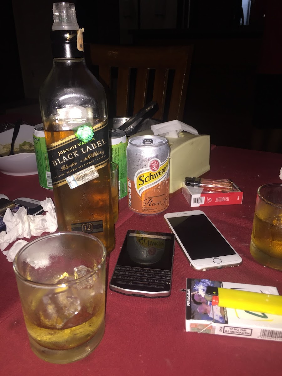 Bahari Cafe & Karaoke - 6