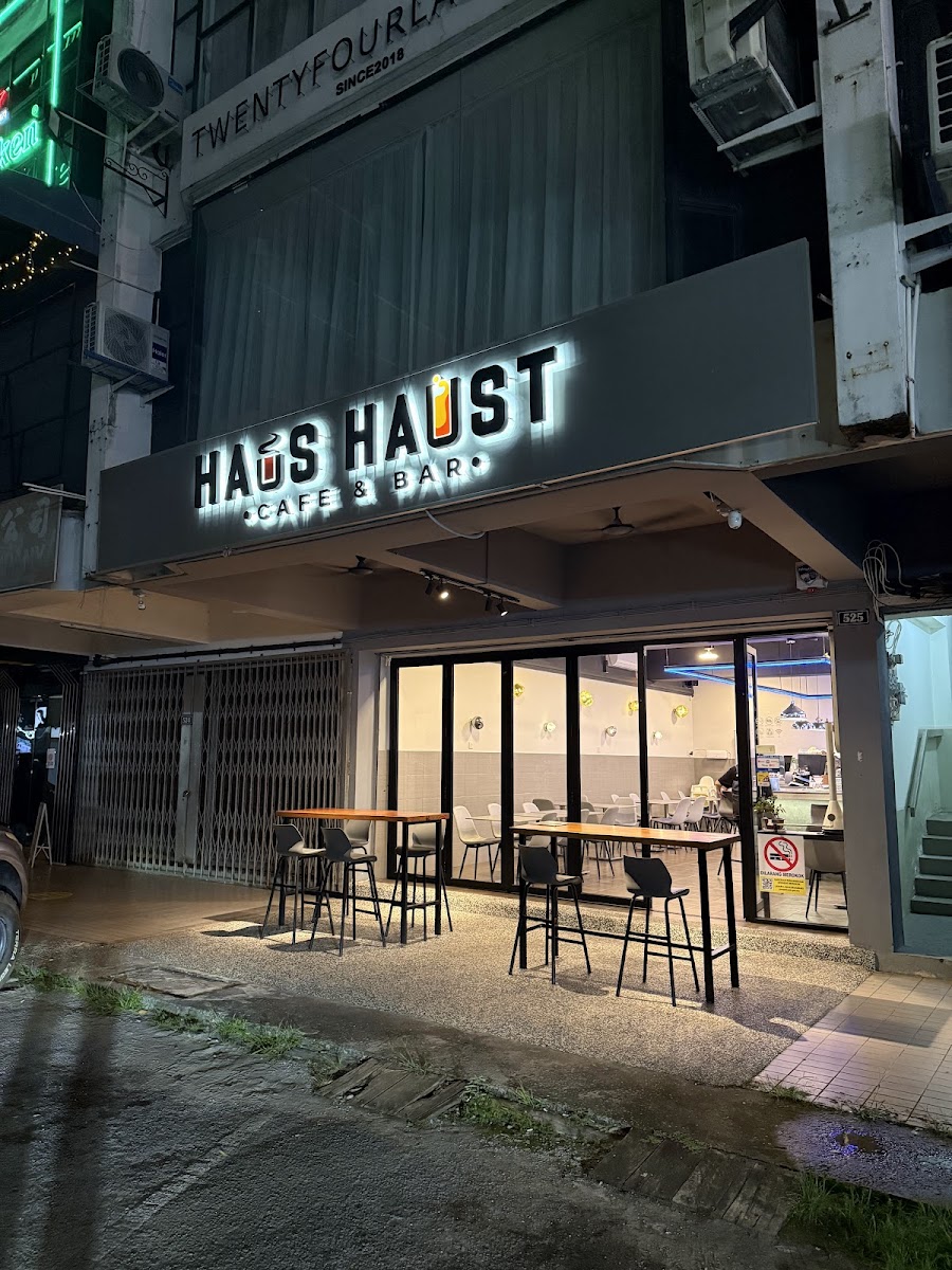 HAUS HAUST CAFE & BAR