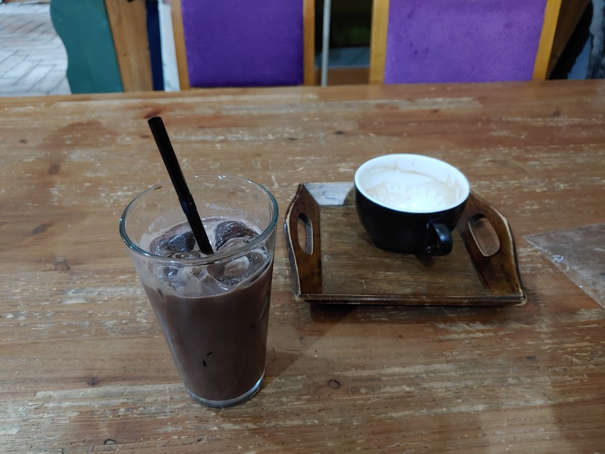 cafe COFFEE & TRAVEL - 6