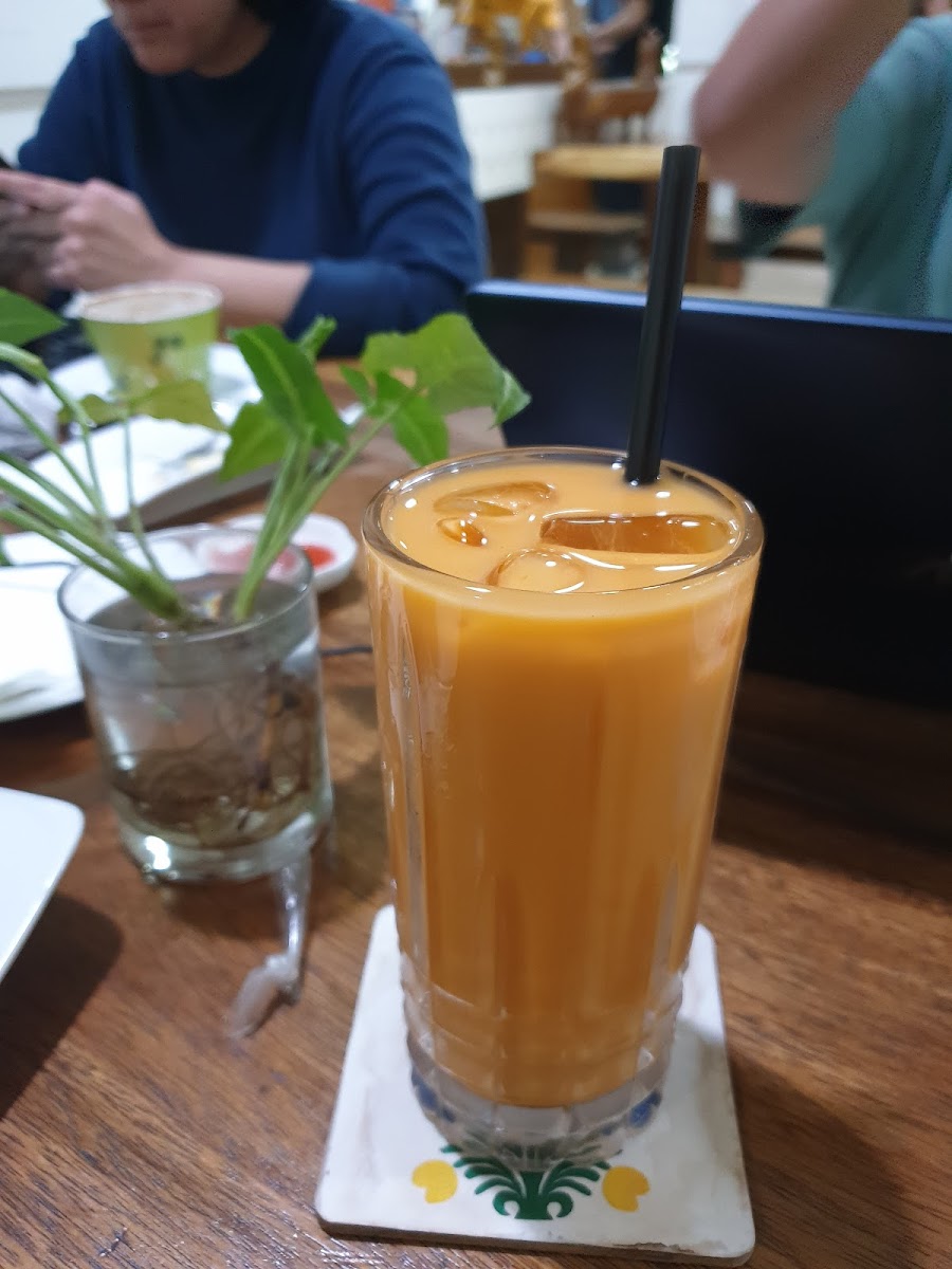 High Cube Cafe & Resto - 5