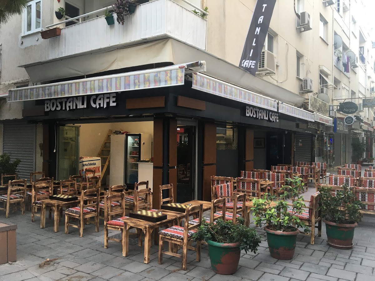 Bostanlı Cafe