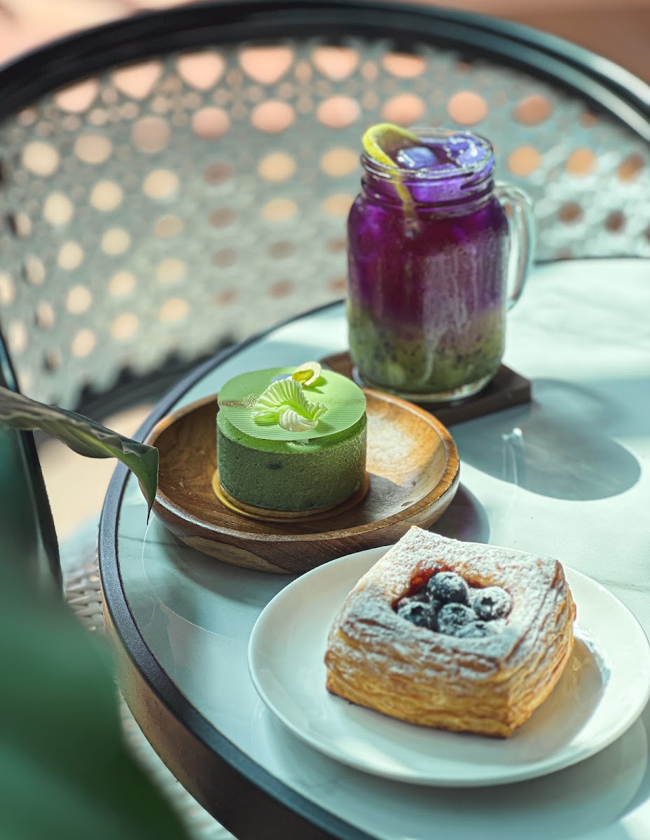 Madeleine Café Kuching - 3