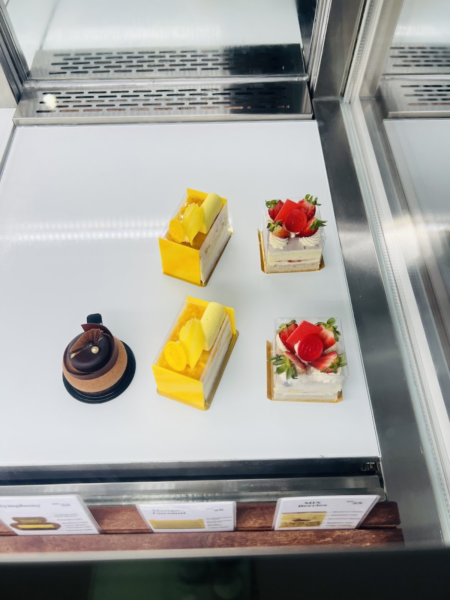 Madeleine Café Kuching - 8