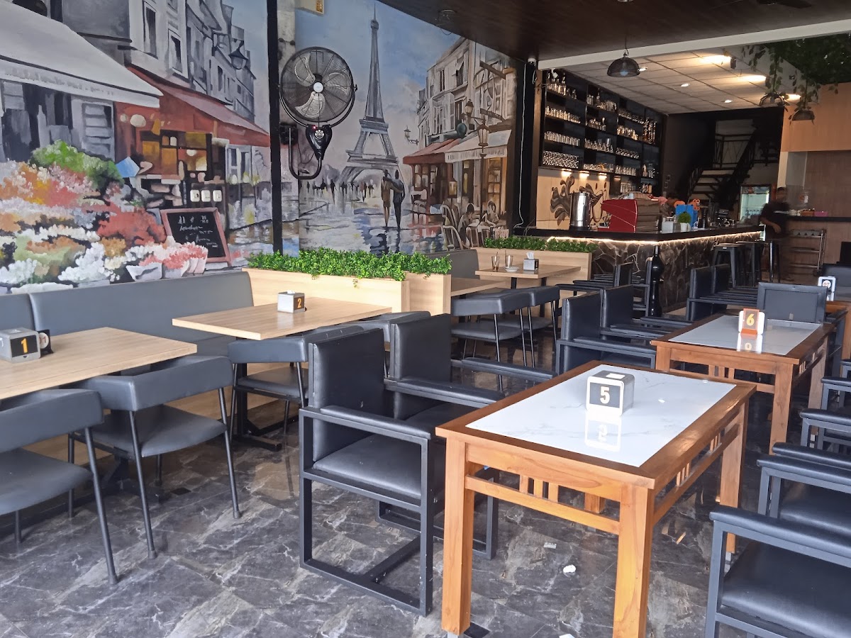 METRO CAFE & BILLIARD