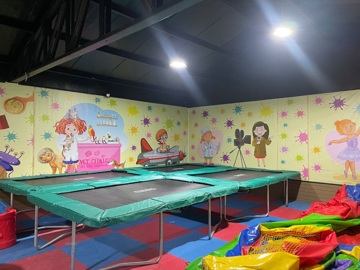 Fun West Coffee & Kids - 3